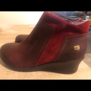 Brand New Keen Wedge Zip Shoe